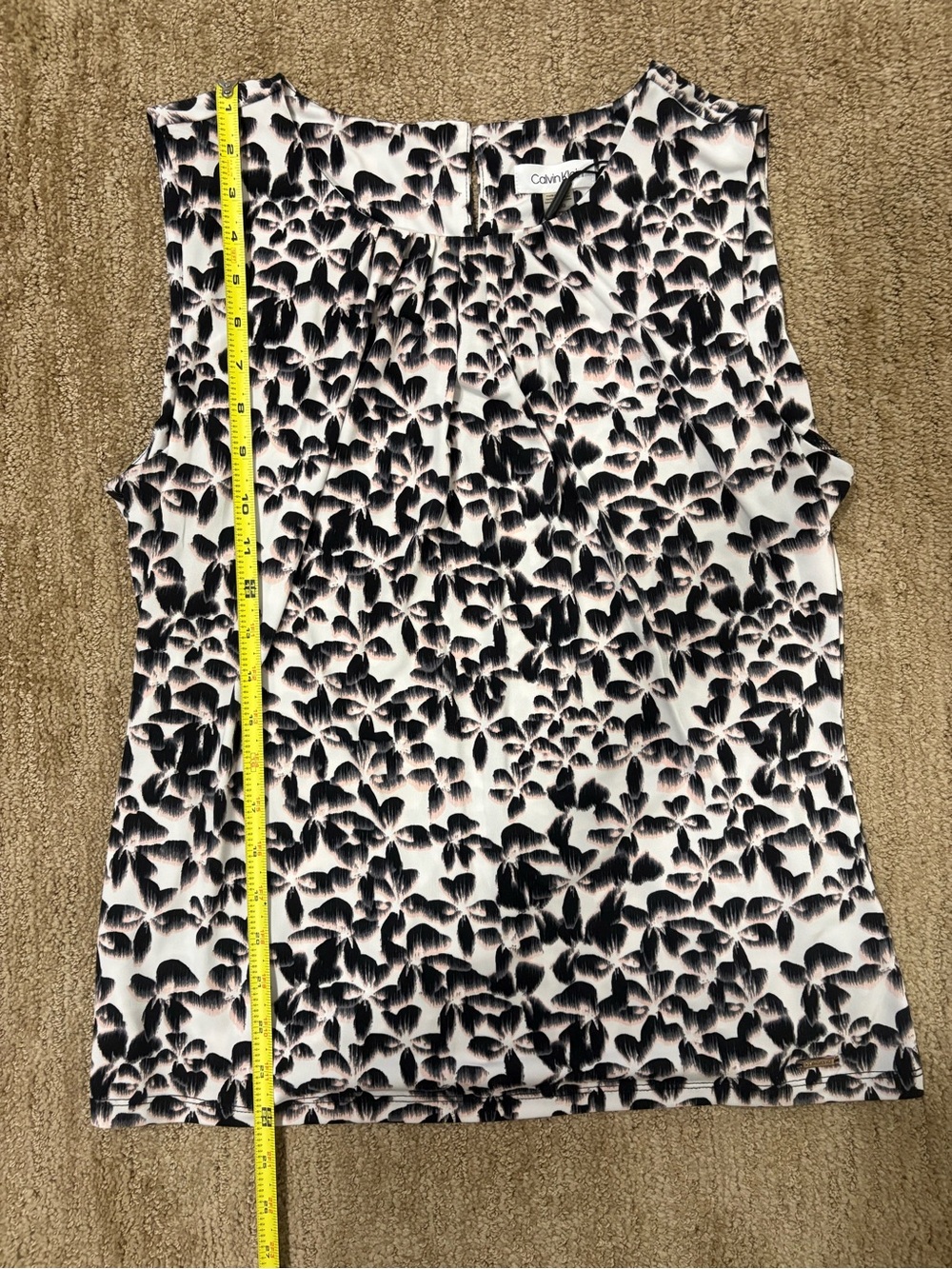 Calvin Klein Black & White Floral-Print Sleeveless Blouse - Picture 5 of 5